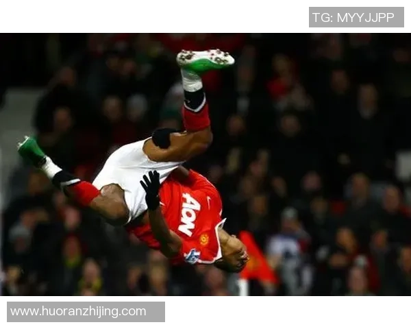 巴西足球明星后空翻技艺展现激情与力量的完美结合 巴西足球明星后空翻技艺展现激情与力量的完美结合