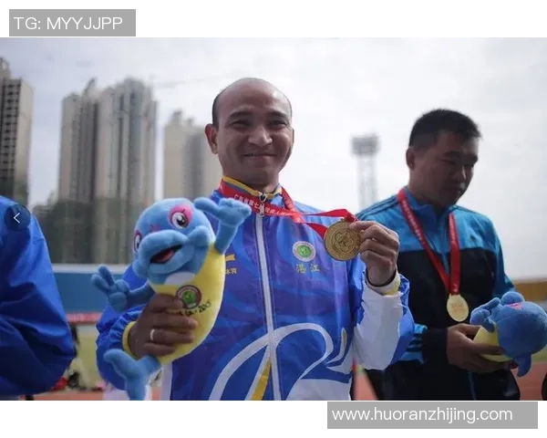 足球明星亲临直播间与粉丝互动分享精彩瞬间和独家秘闻 足球明星亲临直播间与粉丝互动分享精彩瞬间和独家秘闻